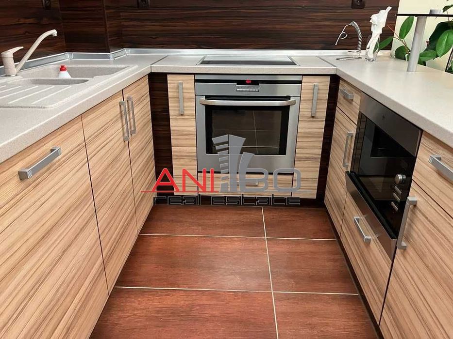 Продава се Тристаен апартамент в Варна, Базар Левски - 100 кв.м за 1515 €/кв.м - Снимка #5