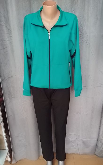 Дамски екипи и спортни долнища