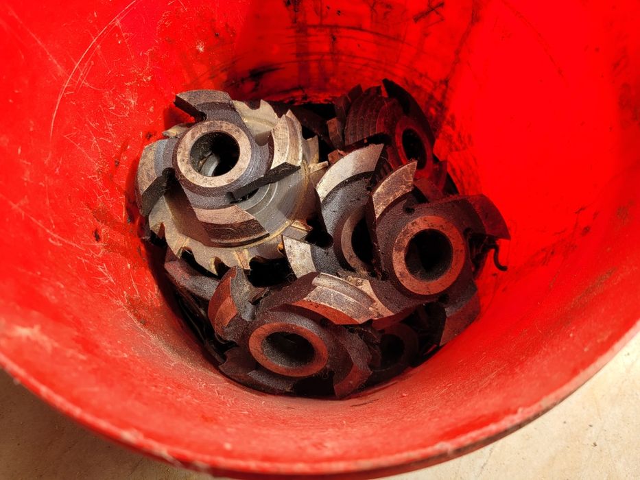 Vând abric și freser pt tâmplărie lemn