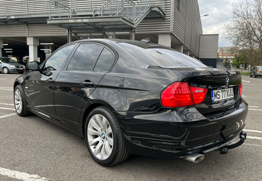 BMW Seria 3 2.0d e90 LCI