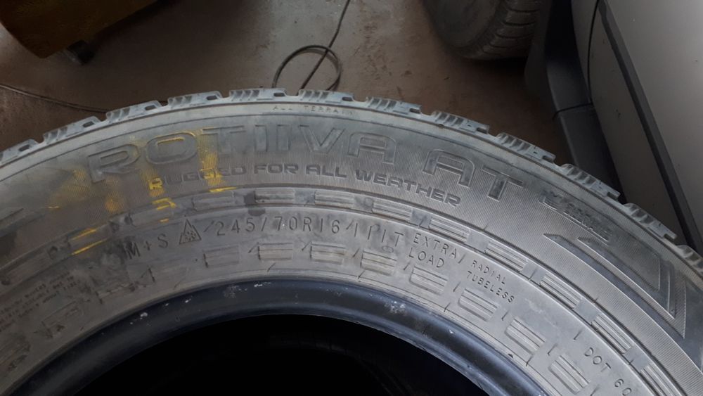 Продам шины 245/70/16 б/у .
