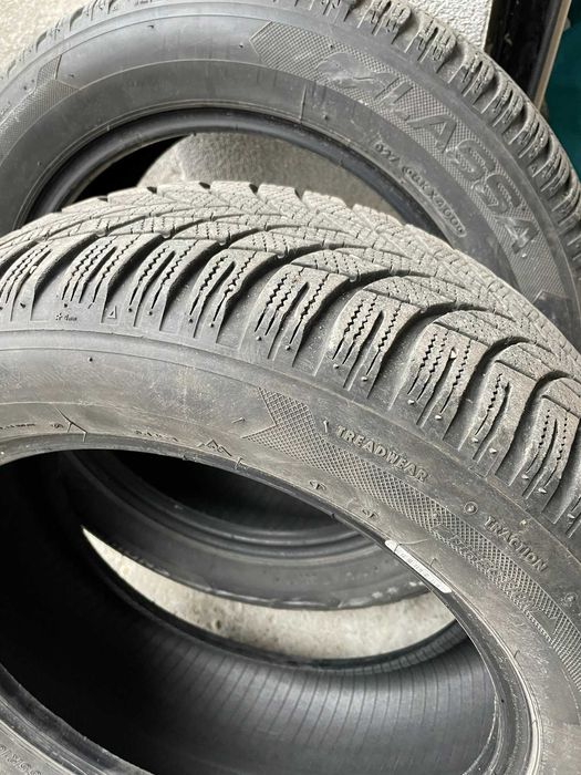 Продавам две зимни гуми Lassa 205/55/16