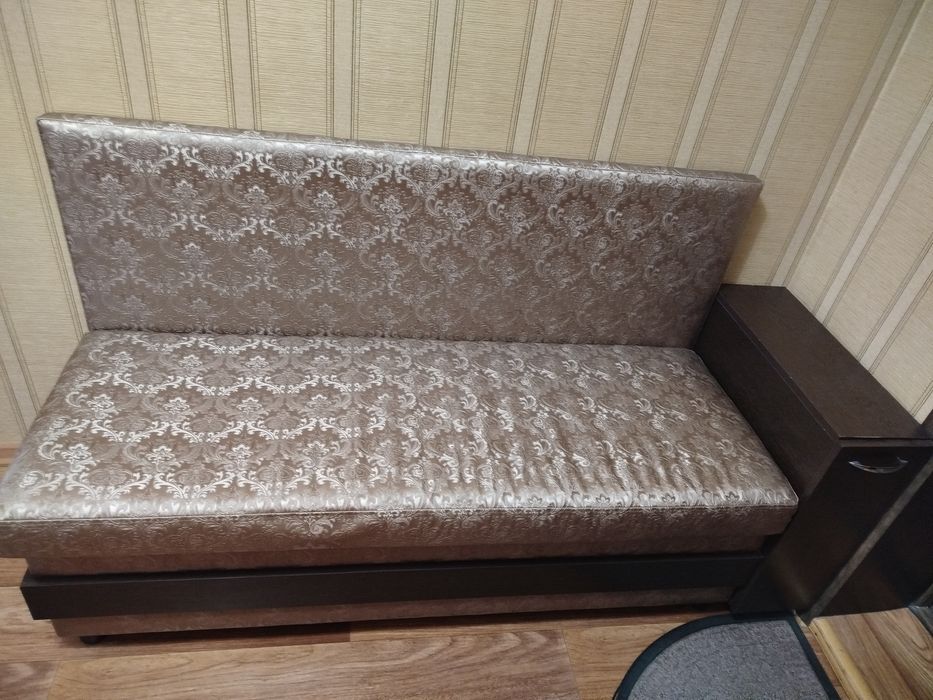 Диван в прихожую