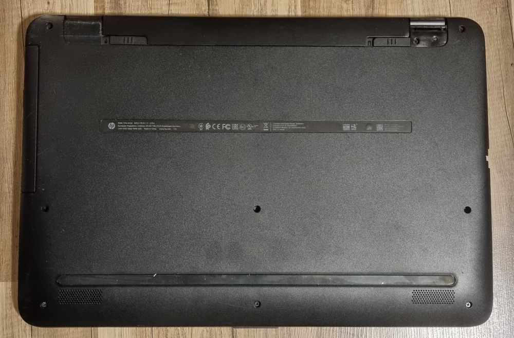 лаптоп HP Notebook модел 17-y001no