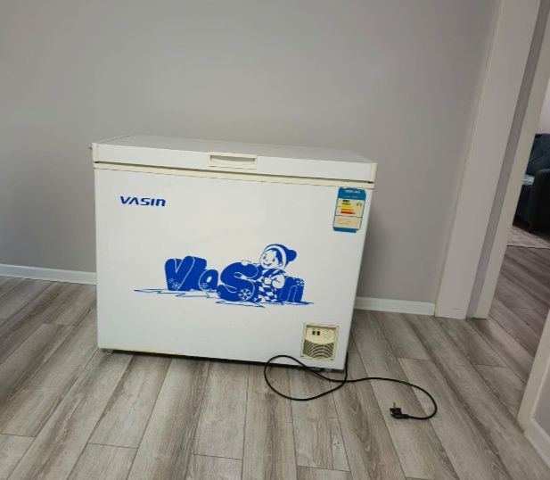 Продам морозильную камеру