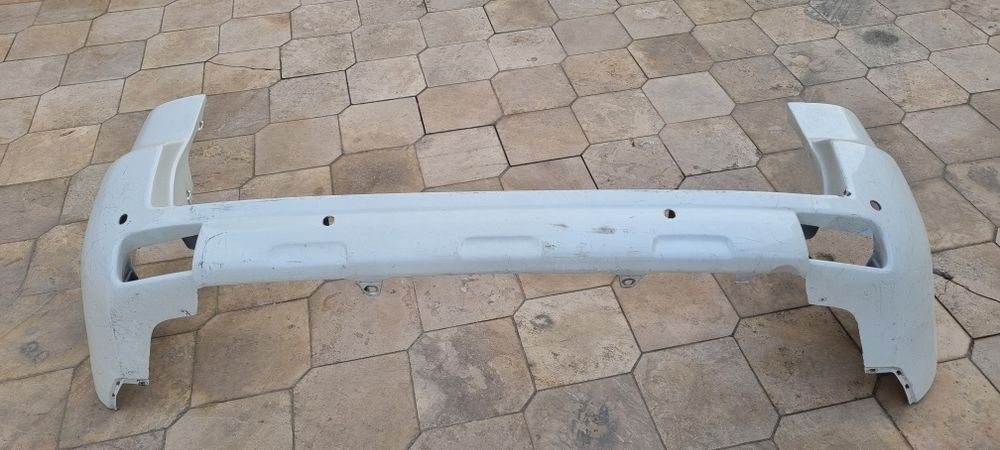 Бампер и задний фонари