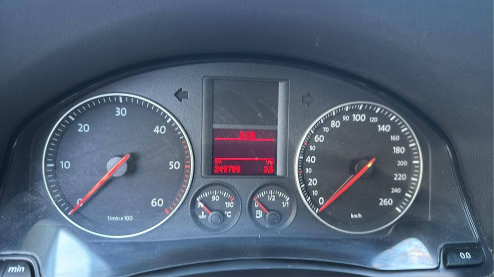 Голф 2005 год, дизел