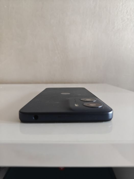 Motorola g05 с кейс и протектор  с гаранция готов за употреба