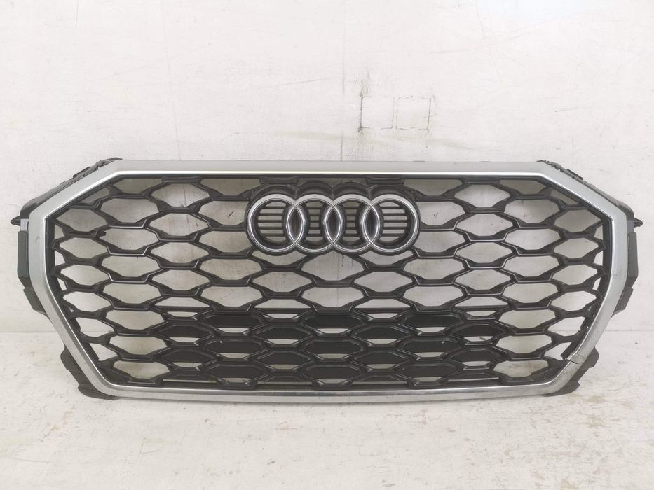 Ауди Кю3 / Audi Q3 F3 [Решетка на радиатора Audi Q3 F3 S-Line оригинал