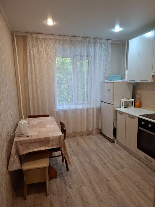 Продам 1 комн квартиру 20 микрорайон.
