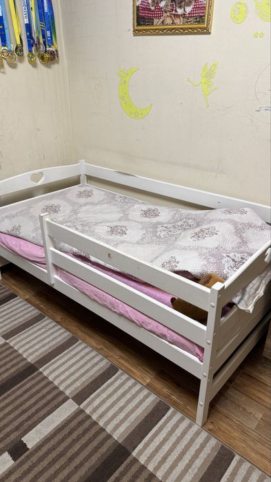 Детская белая кровать