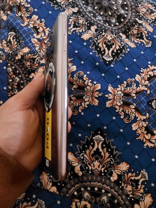 Poco x3 pro 128gb srochno sotiladi