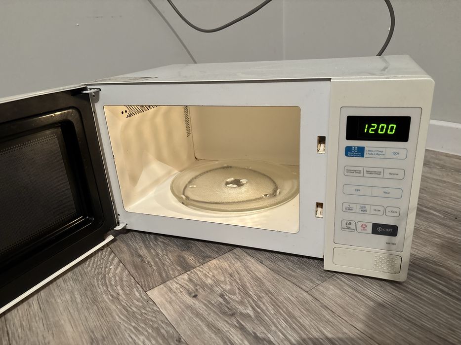 Микроволновка Samsung