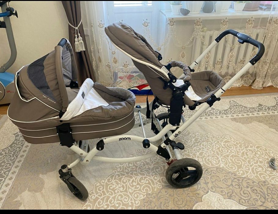 Коляска для близнецов