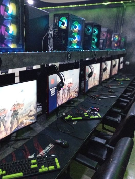 Game club sotiladi 12 dona kreslo stol loft kamplekt