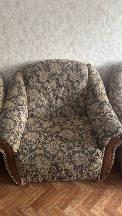 Диван и 2кресло.