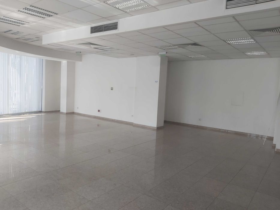 Дава се под наем Офис в София, Център - 160 кв.м за 2200 € - Снимка #9