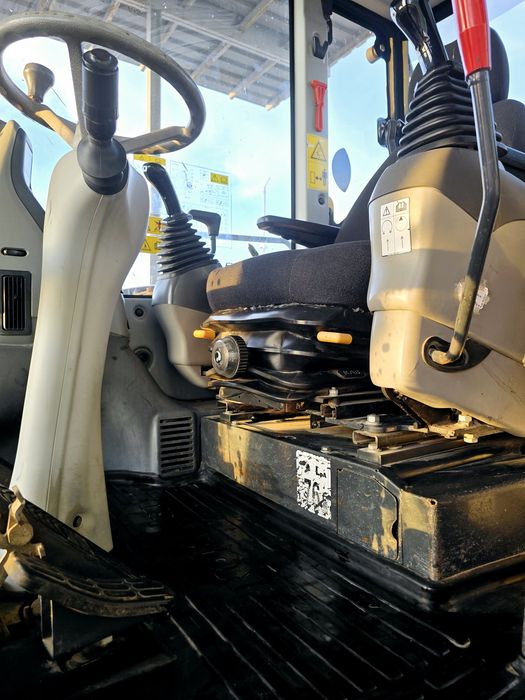 Excavator Mobil Komatsu PW98  MR6 . 4x4
