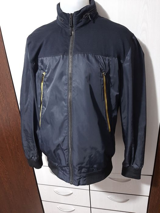 Geaca  de firma  zara