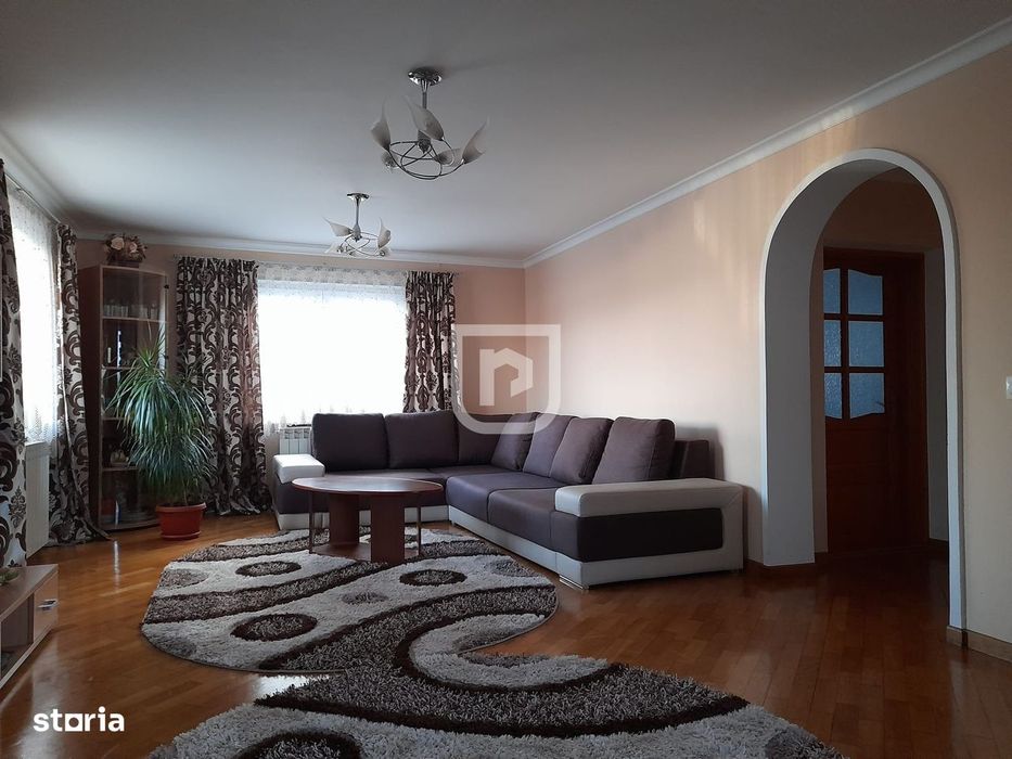 Casă 5 camere, 2.800 mp teren, Dărmănești – 13 km Suceava