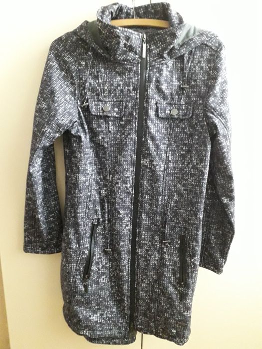 Дамско непромокаево дълго яке