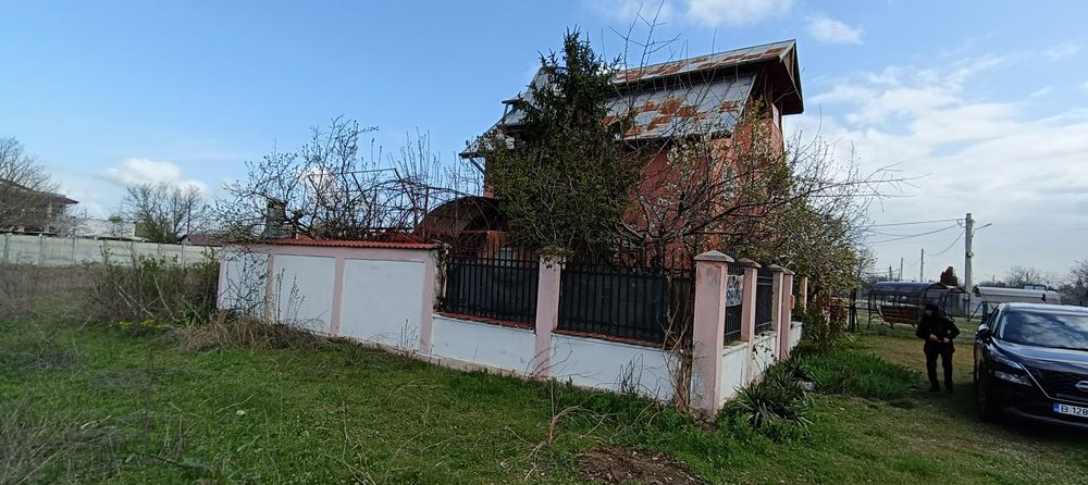 Vând vila Lilieci DN2