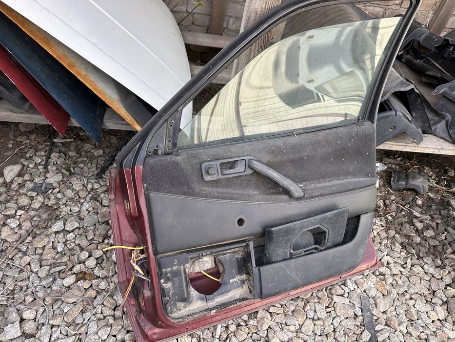 Двери пассат б3 цвет вишня