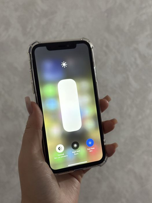 Продам iPhone XR черный