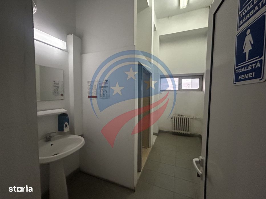 Clădire comercială P+2E, 900 mp