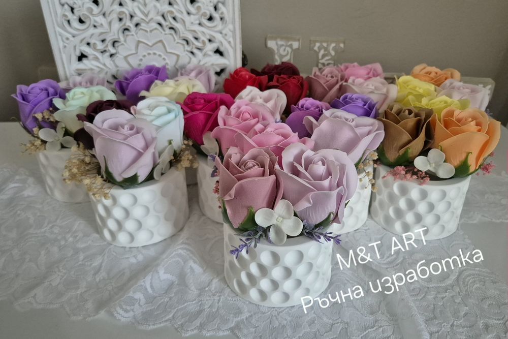 Аранжировки с ароматни сапунени рози