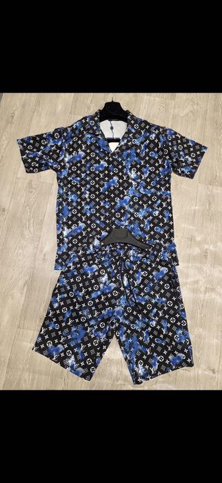 Compleul Louis Vuitton nou