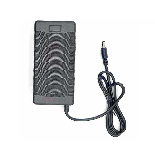 Incarcator Li-Ion 21V 2A pentru acumulatori 18650, 18V si BMS 5S