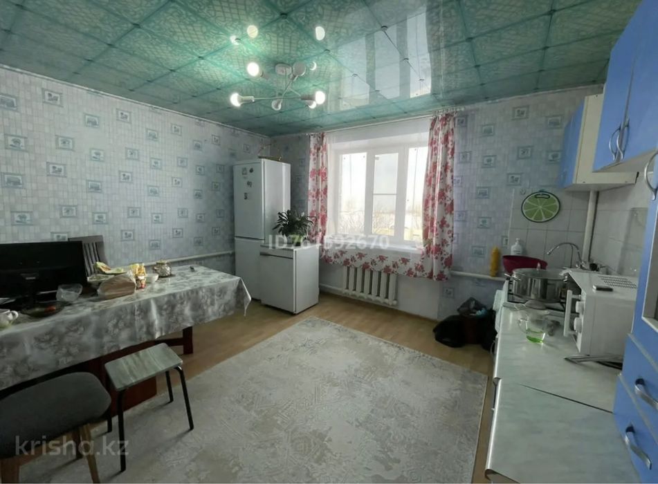 Продается просторный 2-х этажный дом