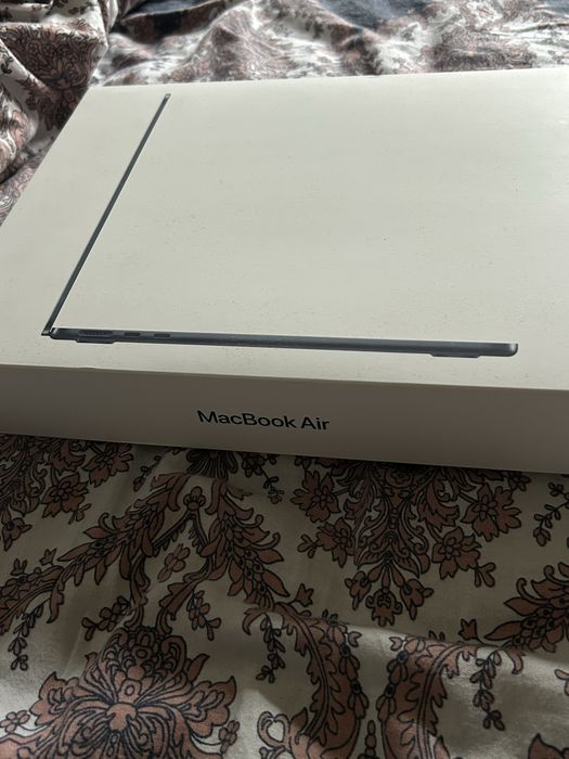 Macbook M3 / 2024 года