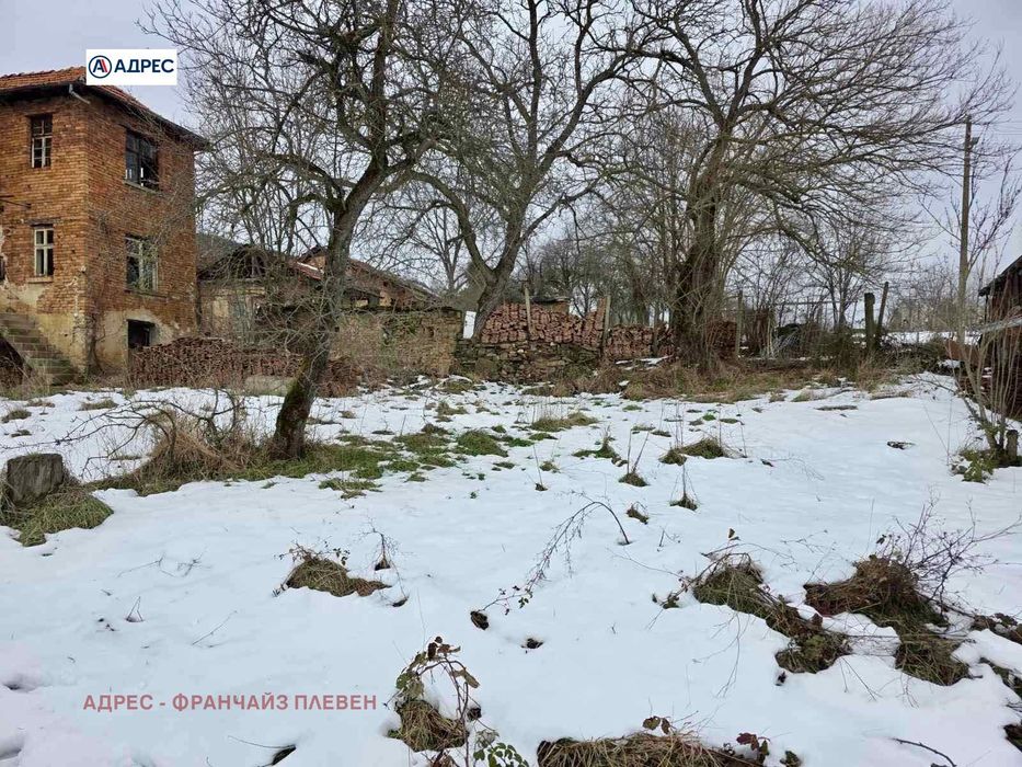 Къща в Ловеч, област-с.Балабанско площ 90 цена 25000