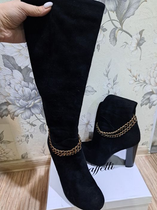 Продам женские сапоги!