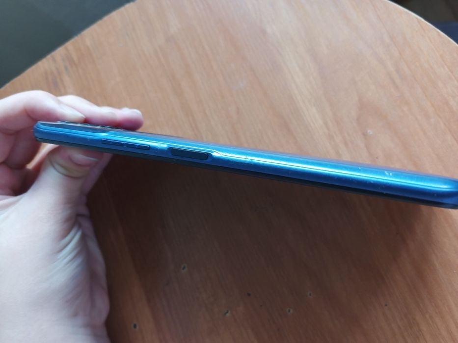 Продам телефон Techno spark8p