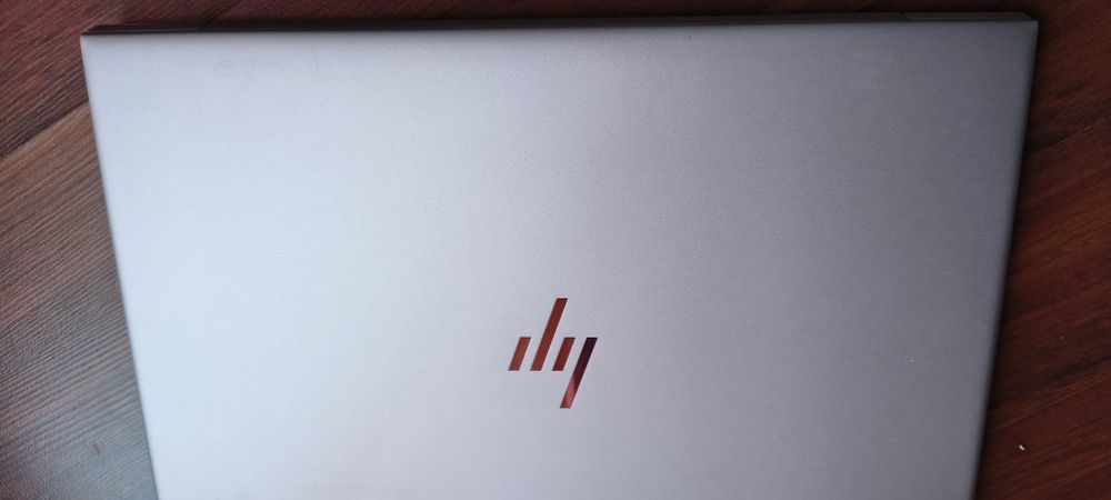 HP ELITEBOOK Intel i5-8350U