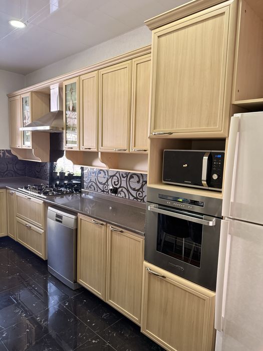 Продается кухонная мебель б/у