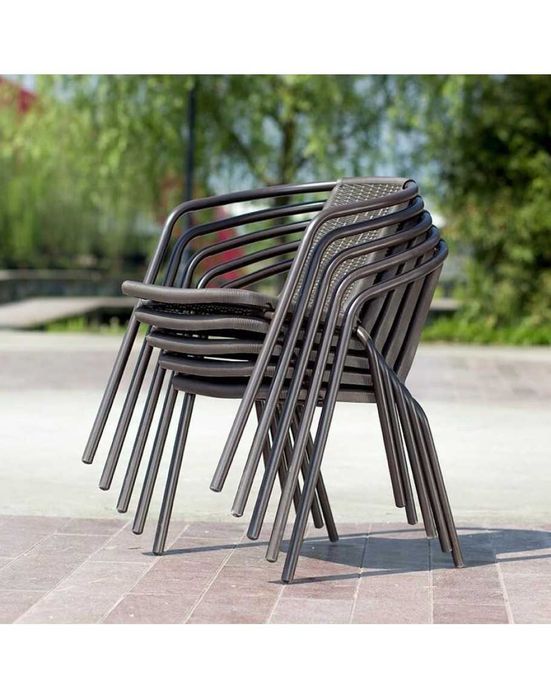 Градински сет от 8 стола и маса