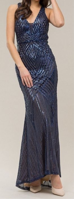 Продам шикарные вечерние платья.