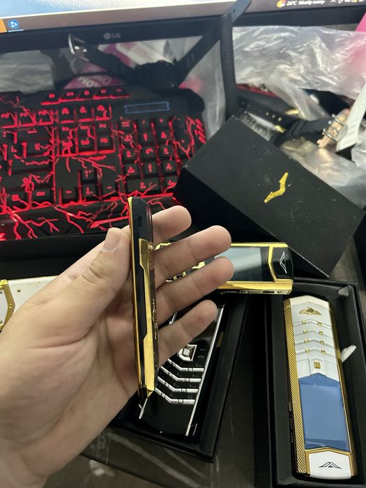 Telefon Vertu Ferrari