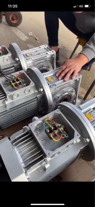 Мотор редуктор червячный электродвигатель RV