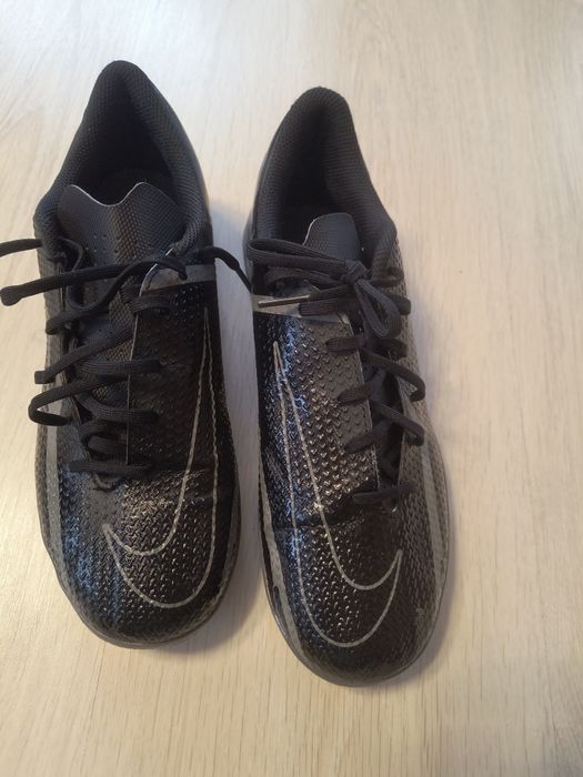 Футболни обувки за момче Nike