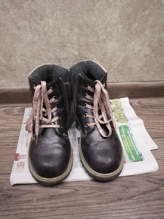 Продам ботинки для девочки