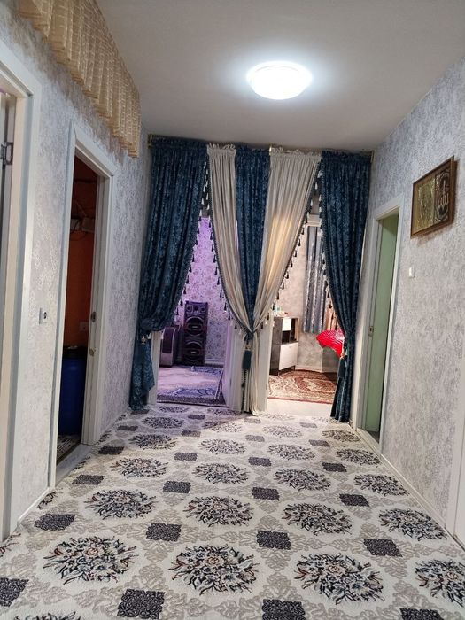 Сирдарё вилояти новосройка 3 хонали квартира срочни сотилади