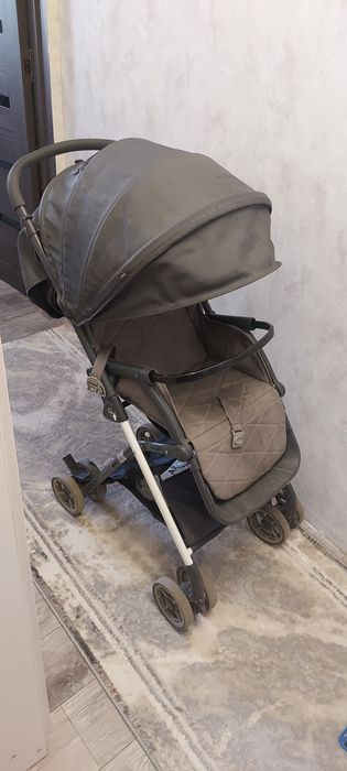 Прогулочная коляска Happy Baby Mia