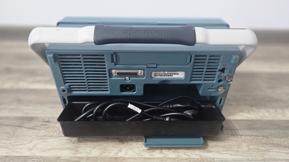 Tektronix TDS 3014B – Osciloscop