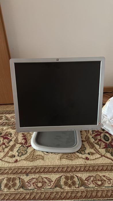 Продам рабочий монитор HP