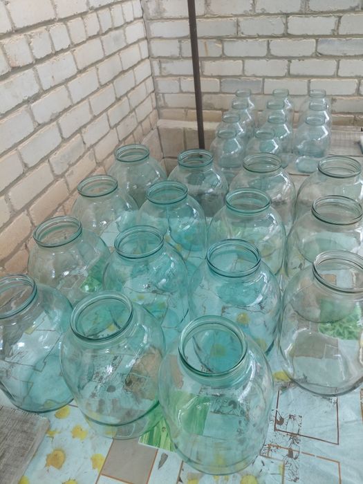 Продам банки 3 л